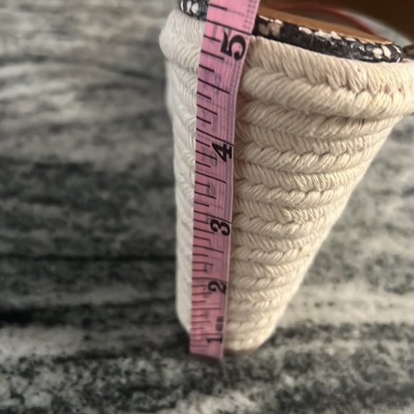 New woman’s wedges. Cute!! Sz 10 Qupid - Picture 7 of 7